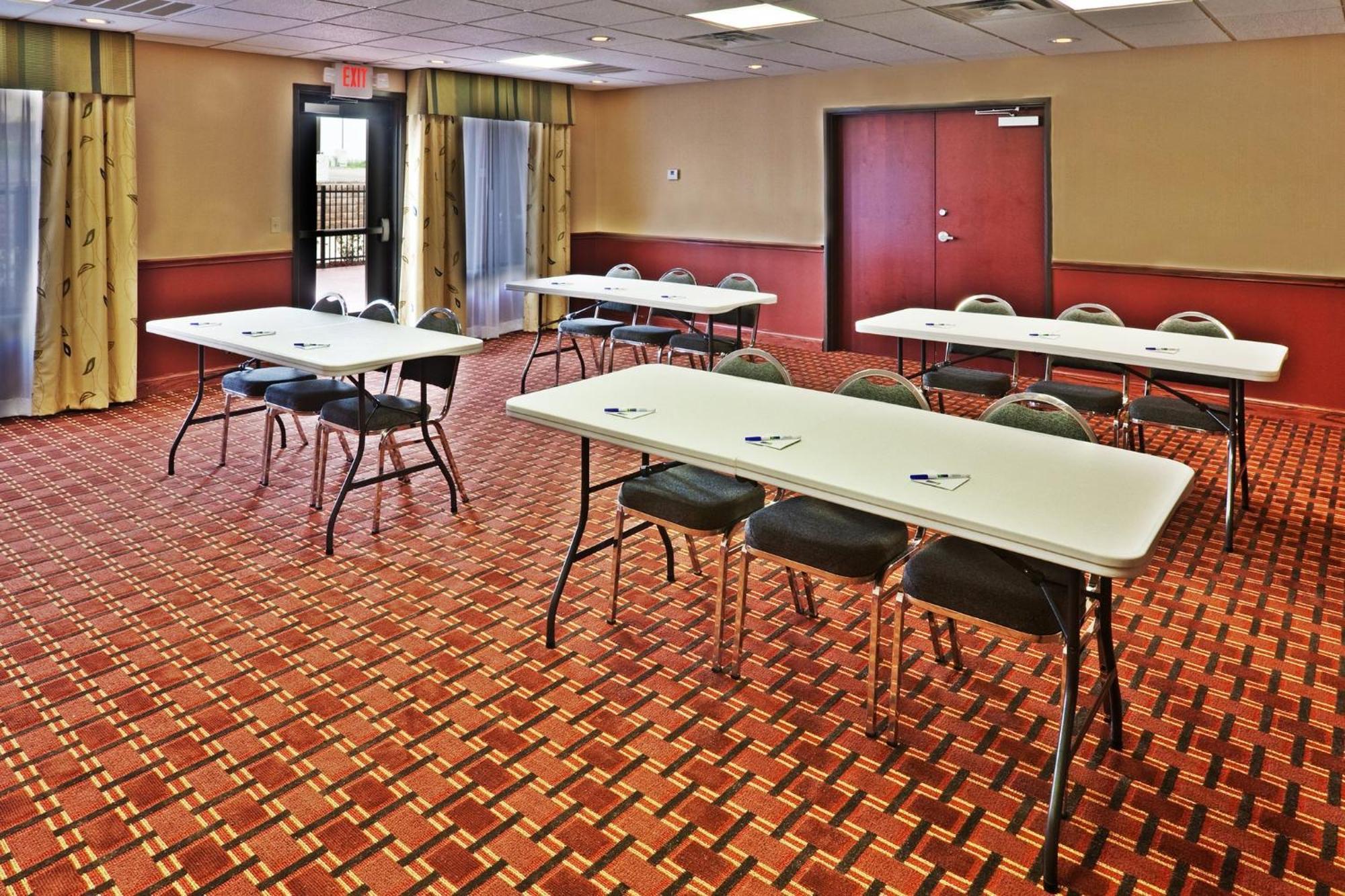 Holiday Inn Express & Suites Perry By Ihg Luaran gambar